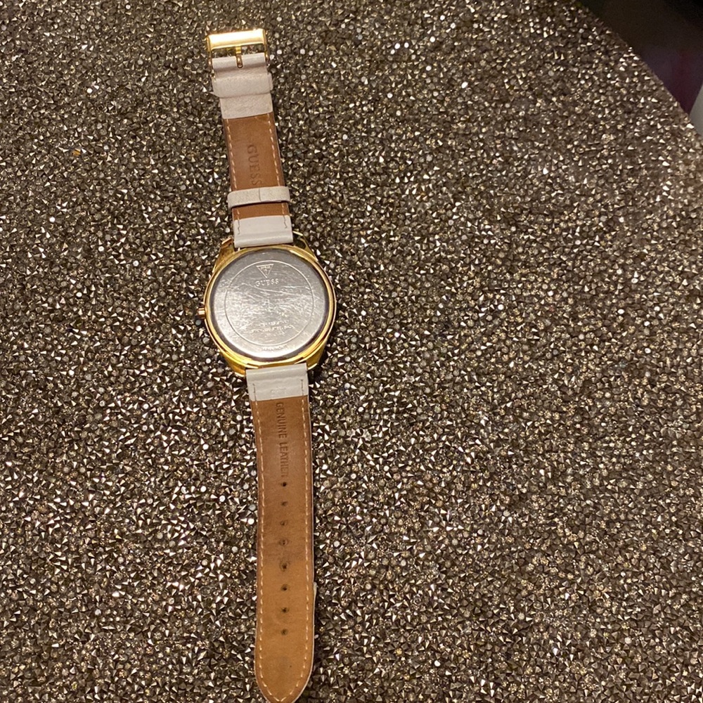 Guess Guess - Picture 6 of 9